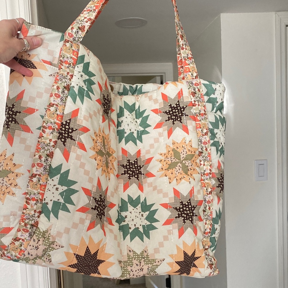Quilted Patchwork Tote Bag Universal Thread Like … - image 6